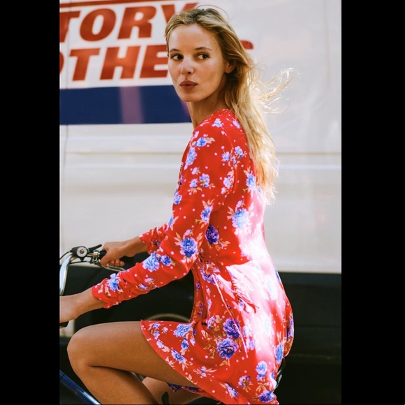 Zara Dresses & Skirts - ZARA FLORAL WRAP DRESS
